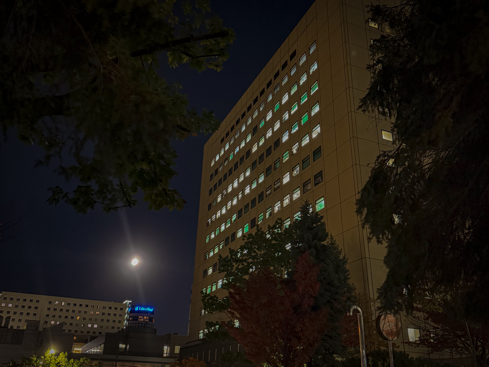 出産当日の産院と、スーパームーン